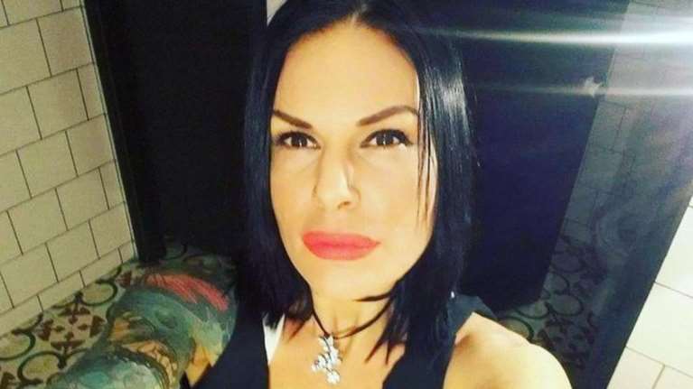 Ποια είναι η "ροκ" μακιγιέζ του Πάνου Καμμένου;