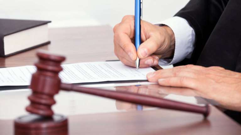 «Κούρεμα»  όλου του χρέους αγρότισσας μητέρας 5 παιδιών