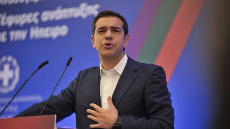 Τσίπρας: Τάζει χρήμα στους αγρότες, αλλά επιμένει σε εκλογές το 2019