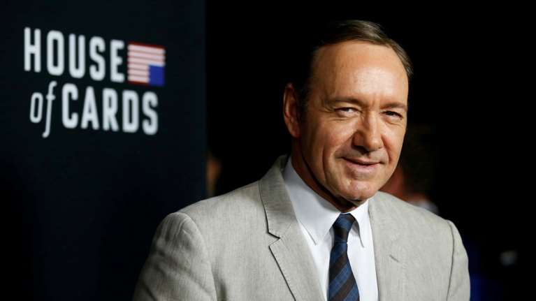 Η Νetflix τελειώνει το House of Cards λόγω Κέβιν Σπέισι