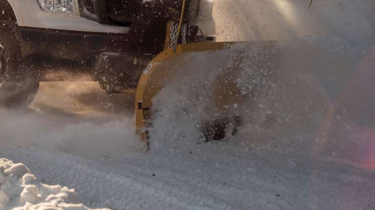 Στις ΗΠΑ τα εκχιονιστικά είναι λίγο... διαφορετικά και τα αγοράζουν ιδιώτες