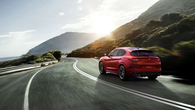 Η Alfa Romeo Stelvio Quadrifoglio είναι στην Ελλάδα