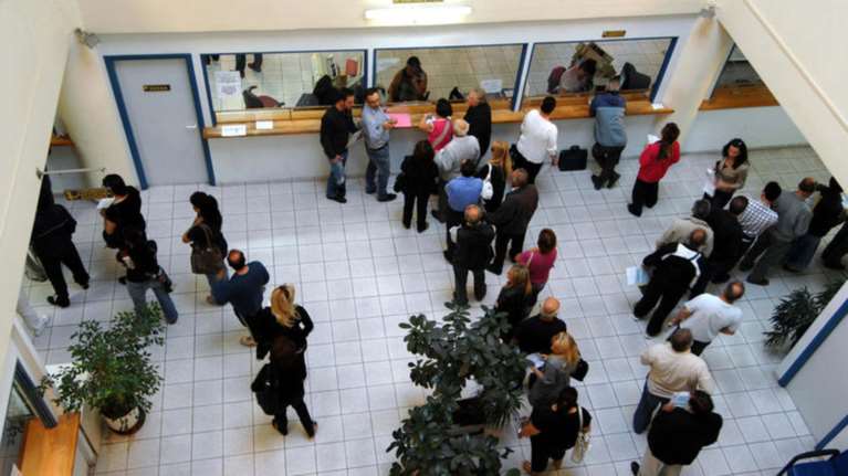 Με δεσμευμένους τραπεζικούς λογαριασμούς 1 εκατ. Ελληνες