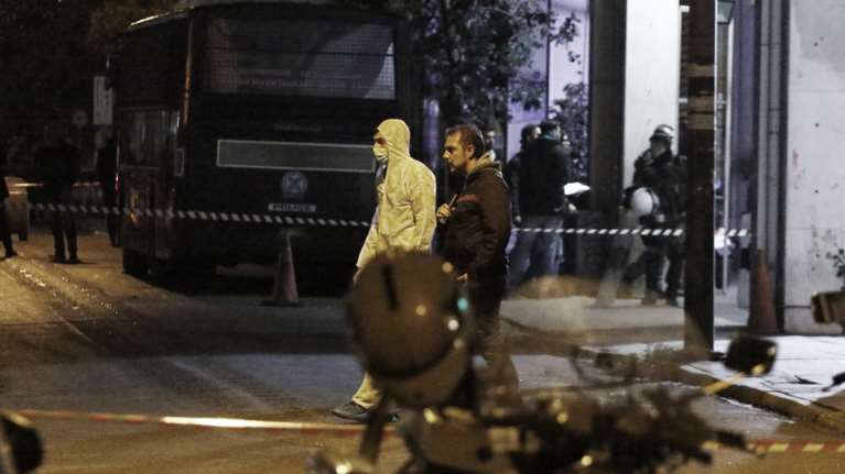 Σε 90&#39;&#39; γάζωσαν για 6η φορά το ΠΑΣΟΚ - ΕΛΑΣ: «Ήθελαν νεκρούς»