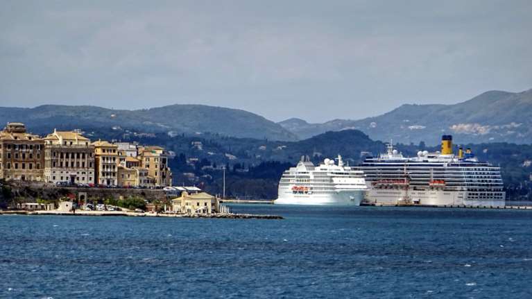 Δεμένα από την Πέμπτη τα πλοία σε Κέρκυρα - Ηγουμενίτσα