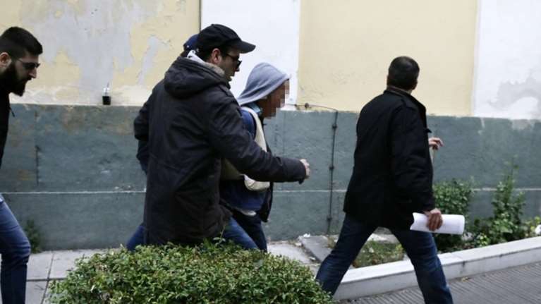 Τι λέει ο καταστηματάρχης που αγόρασε το κινητό της Δώρας