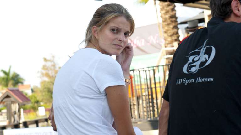 Η αφόρητη μοναξιά της Ωνάση: Δεν μιλάει σε κανέναν, ούτε στον πατέρα της