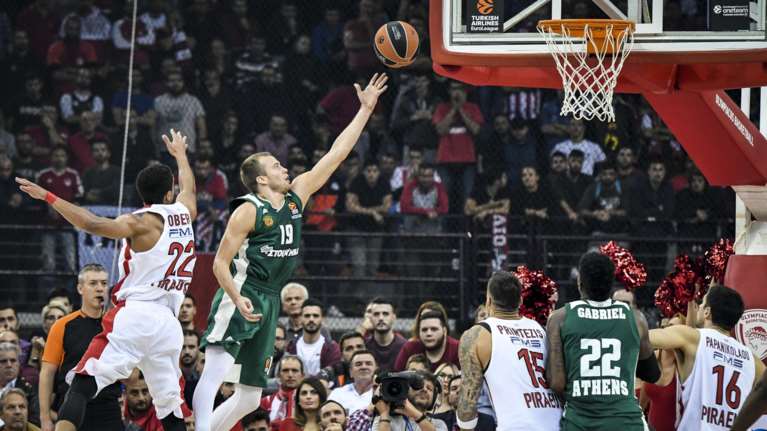 Euroleague: Αλωσε το ΣΕΦ ο Παναθηναϊκός, 70-62 τον Ολυμπιακό