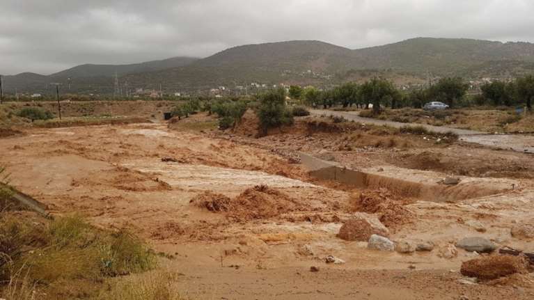 Ειδικός τηλεφωνικός αριθμός για προβλήματα από την κακοκαιρία