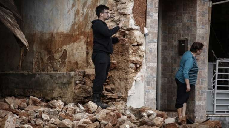 Δημοσία δαπάνη οι κηδείες των θυμάτων της θεομηνίας στη Δυτική Αττική