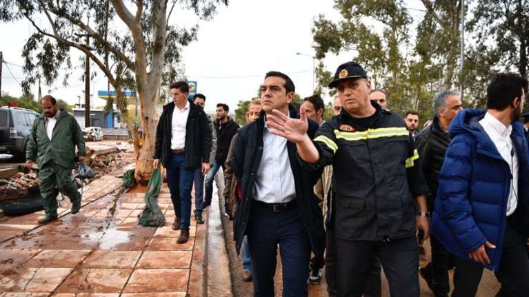 Τσίπρας στη Μάνδρα: Είμαστε σοκαρισμένοι με ό,τι αντικρίσαμε