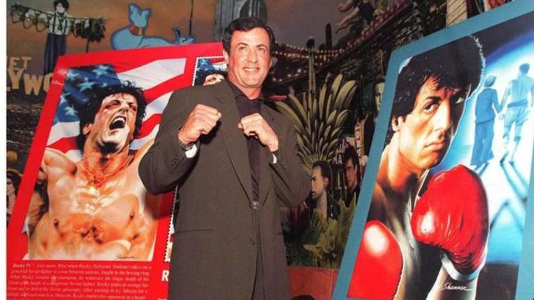 Σοκ:«Ο Σταλόνε με υποχρέωσε να συμμετάσχω σε &quot;τρίο&quot; στα 16 μου»