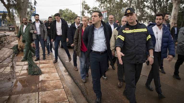 Δήμαρχος Μάνδρας: Δεν μπήκαν στην πόλη Τσίπρας και Δούρου