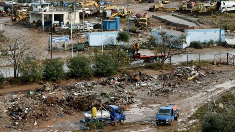 Ταυτοποιήθηκε ο νεκρός στη Μάνδρα - Είναι οδηγός φορτηγού