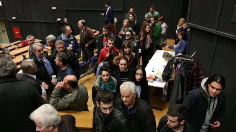 Χαμός στο Περιφερειακό συμβούλιο για τις πλημμύρες video