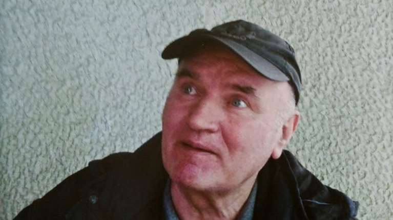 Ρ.Μλάντις: Σήμερα η ετυμηγορία για τον «χασάπη της Σρεμπρένιτσα»