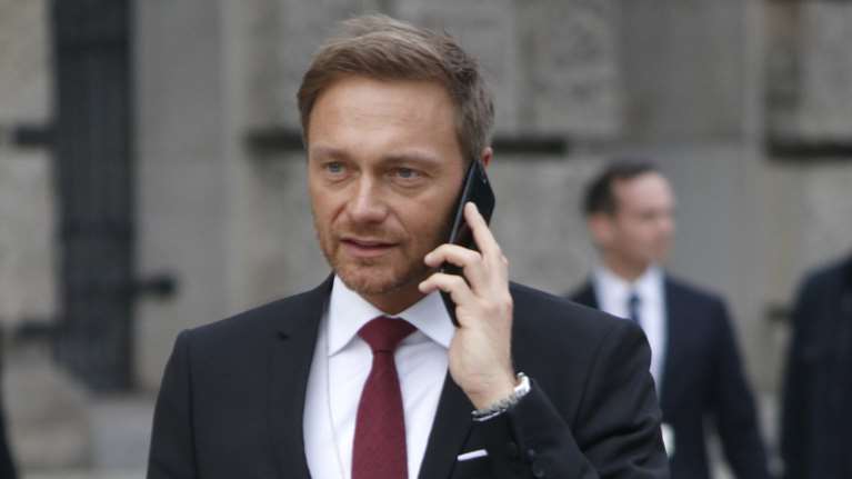 Λίντνερ στη FAZ: «Οχι» σε νέες συνομιλίες, δεν φοβάμαι τις εκλογές