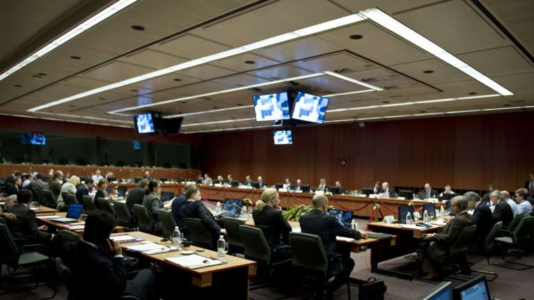 Φόβοι ΕΕ: Εξι χώρες μακριά από τους στόχους για έλλειμμα και χρέος το 2018