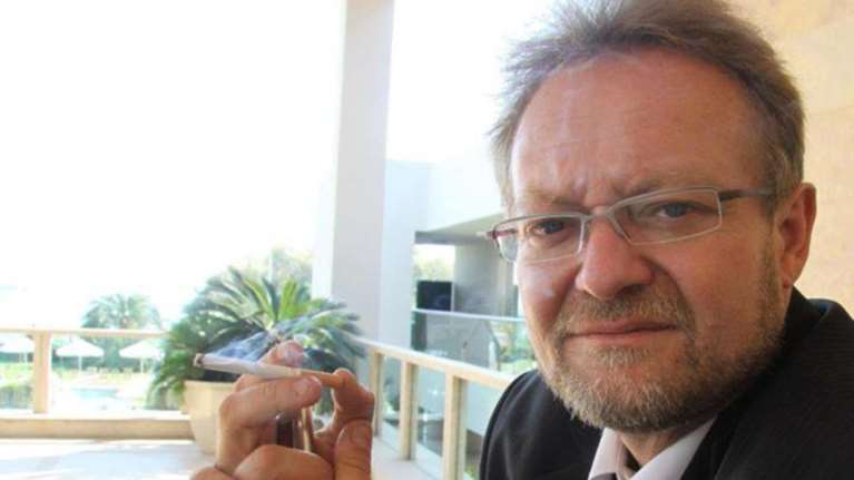 Εφυγε σε ηλικία 54 ετών ο δημοσιογράφος Στάθης Καγιαλές