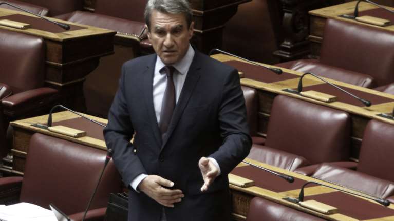 Λοβέρδος: Θέλουν το απόρρητο για να καλύψουν τα ψεύδη και τις πομπές τους