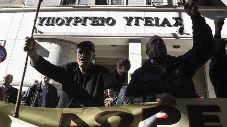 &quot;Εισβολή&quot; συνδικαλιστών της ΠΟΕΔΗΝ στο υπουργείο Υγείας