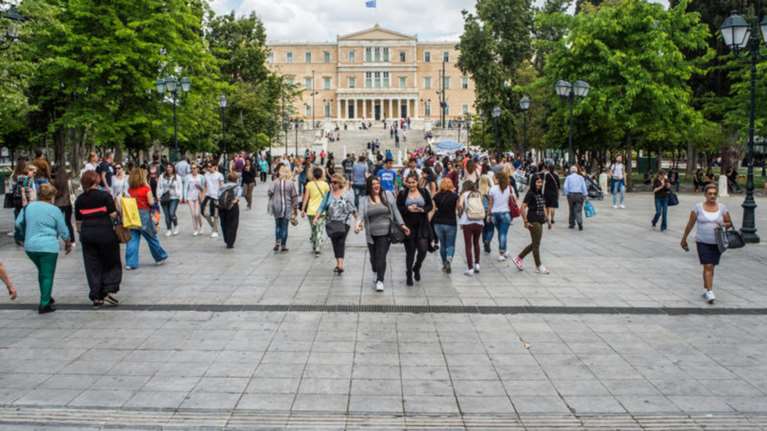 Εμπαιγμός της μεσαίας τάξης από τους υπουργούς του ΣΥΡΙΖΑ