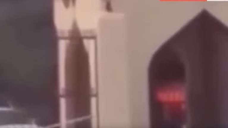 Η στιγμή της έκρηξης που σκόρπισε τον θάνατο στο τέμενος