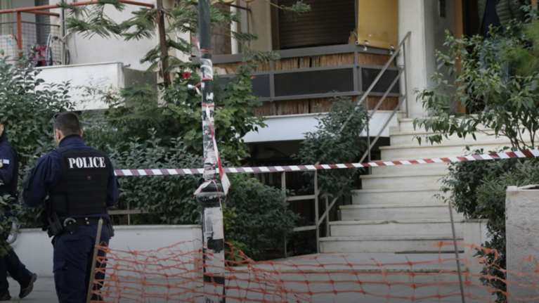 Απίστευτη τραγωδία στη Ν. Σμύρνη: Πατέρας αυτοκτόνησε με τα 2 παιδιά του