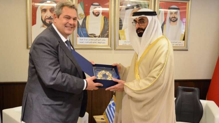 FT:  Απειλή για την κυβέρνηση η υπόθεση με Καμμένο