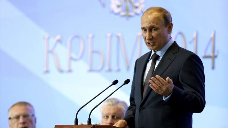 Μειωμένη συμμετοχή και επικράτηση Πούτιν βλέπουν οι αναλυτές