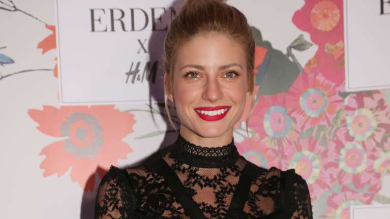 Ευαγγελία Αραβανή: Όλες οι λεπτομέρειες για τη γέννηση του γιου της - Η καισαρική, το βάρος του μωρού και το όνομα