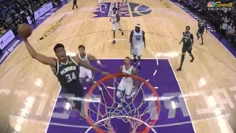 Εντυπωσίασε ξανά ο Αντετοκούνμπο στη νίκη των Μπακς επί του Σακραμέντο