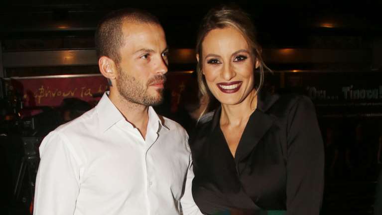 Η Μελέτη κάνει πρόβα για μαμά: Η τρυφερή φωτο με νεογέννητο στην αγκαλιά