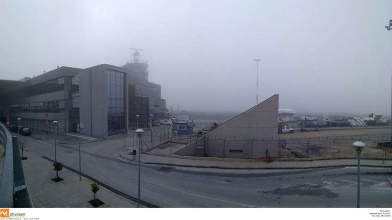 «Ομιχλώδες τοπίο» το Μακεδονία-ακύρωσε τις πτήσεις η easyJet