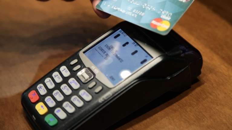 Ποιοι και πόσοι τελικά κερδίζουν τα 1000 ευρώ της λοταρίας