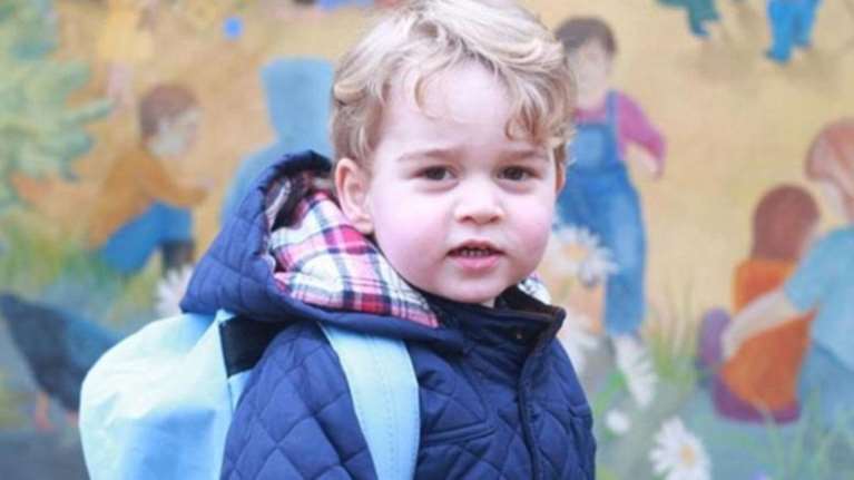 Αντιδράσεις προκαλεί ιερέας που καλεί σε προσευχή για να γίνει gay ο Τζορτζ