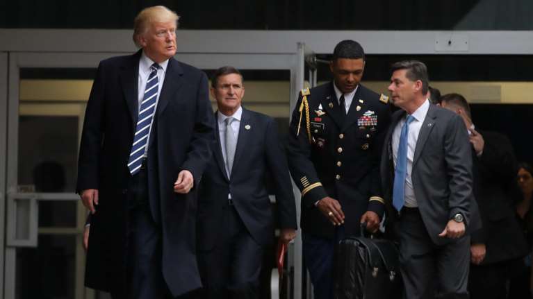 Ο Φλιν καίει τον Τραμπ: Αυτός μου είπε να μιλήσω με τους Ρώσους