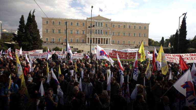 Βήμα πίσω από Αχτσιόγλου για απεργίες, επιμένουν ΑΔΕΔΥ - ΠΑΜΕ