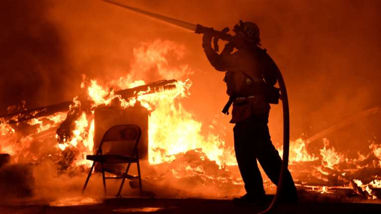 Πύρινη κόλαση έγινε εθνικός δρυμός στο Λος Αντζελες - Ενας νεκρός