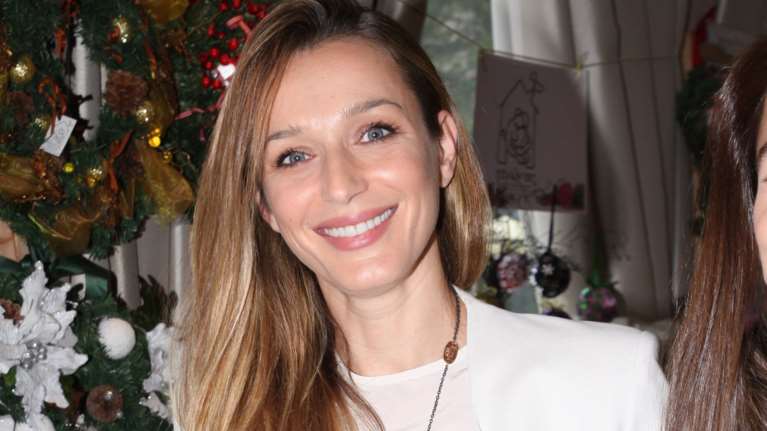 Η Κάτια Ζυγούλη φωτογραφίζεται για πρώτη φορά στο υπέροχο σπίτι της [φωτο]