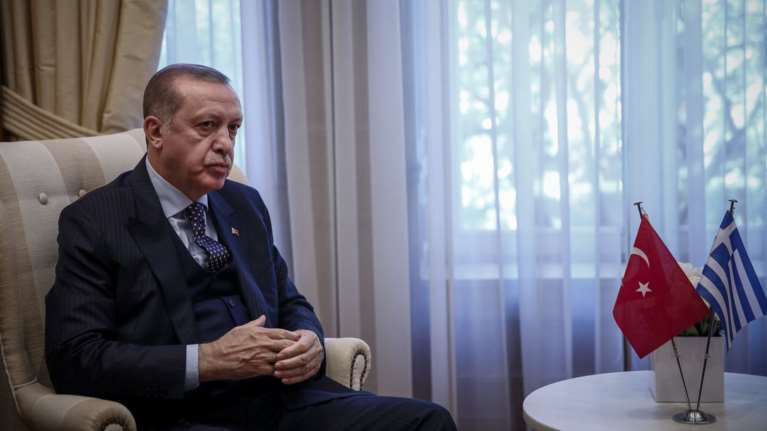 Σε εθνικό «αυτογκόλ» εξελίσσεται η επίσκεψη του Ταγίπ Ερντογάν