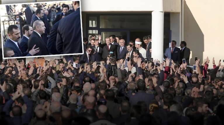 Στο μειονοτικό σχολείο ο Ερντογάν για να μιλήσει στους μαθητές