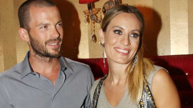 Ο σύντροφος της Μελέτη μπήκε στην κουζίνα για χάρη της [Εικόνες]