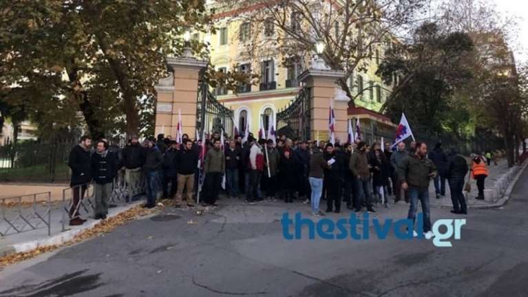 Κατάληψη του ΠΑΜΕ στο υπουργείο Μακεδονίας - Θράκης