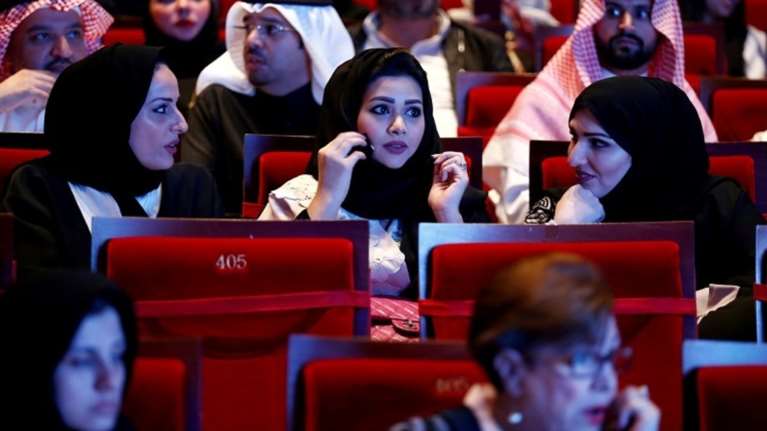 Η Σαουδική Αραβία επιτρέπει τη λειτουργία των κινηματογράφων