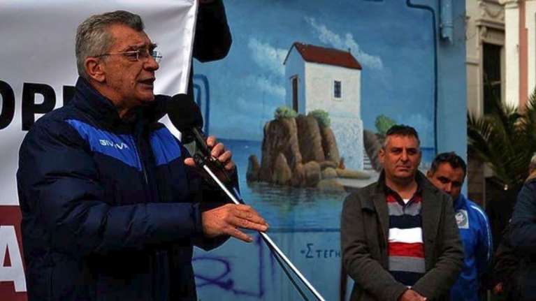 Ένταση στη Μυτιλήνη: Μπλόκο δήμου στους οικίσκους για τη Μόρια