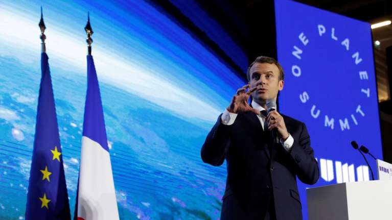 Δραματική έκκληση Μακρόν: Χάνουμε την μάχη για το κλίμα