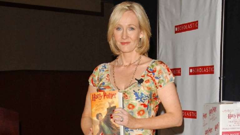 Το παλάτι τίμησε τη &quot;μαγική&quot; Ρόουλινγκ