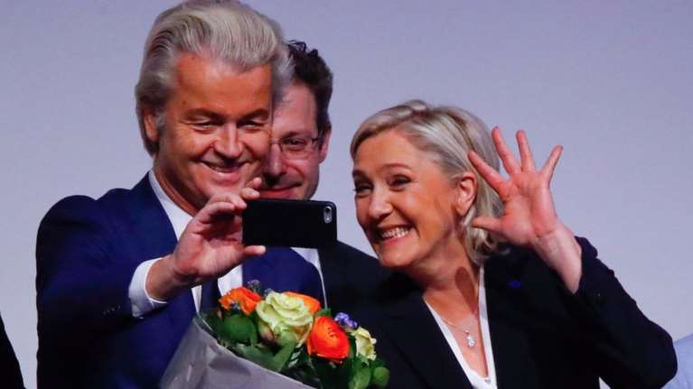 Διάσκεψη στην Πράγα με Λεπέν και Ευρωπαίους ακροδεξιούς