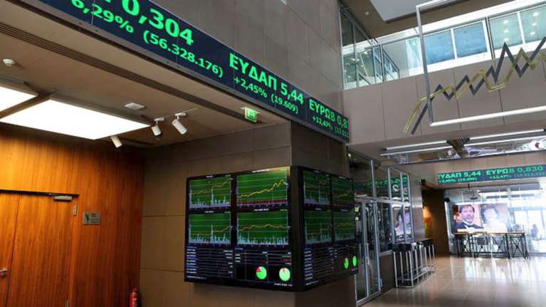 Στο επίπεδο του 2006 το επιτόκιο των ελληνικών 10ετών ομολόγων